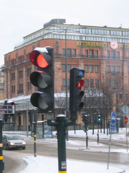 Стокгольм. Два вида светофоров: для машин и велосипедов...